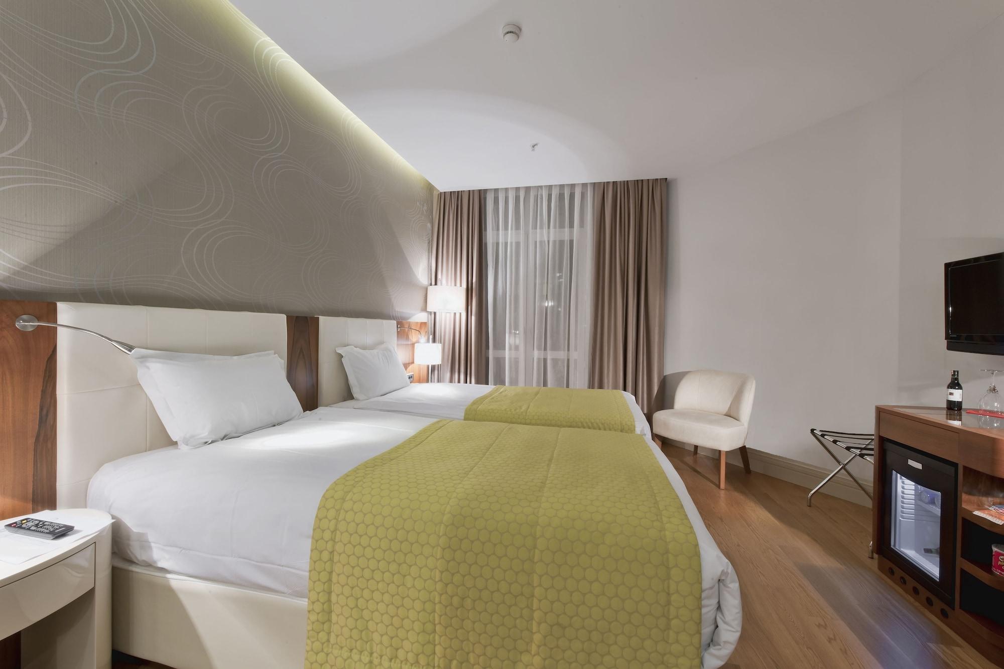 Four Points Flex By Sheraton Istanbul Taksim Square Extérieur photo