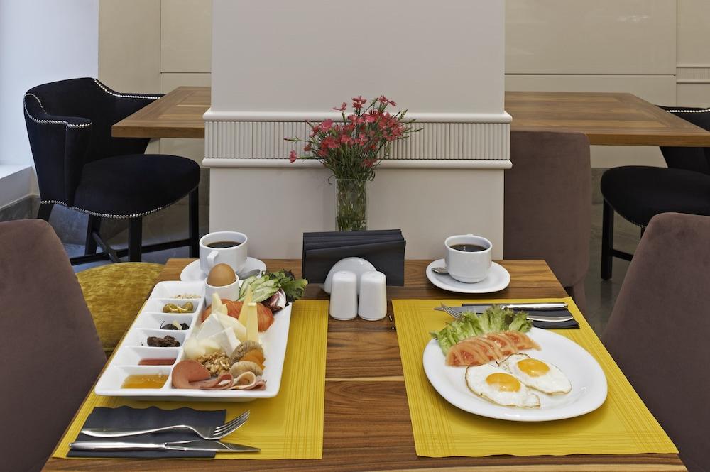 Four Points Flex By Sheraton Istanbul Taksim Square Extérieur photo
