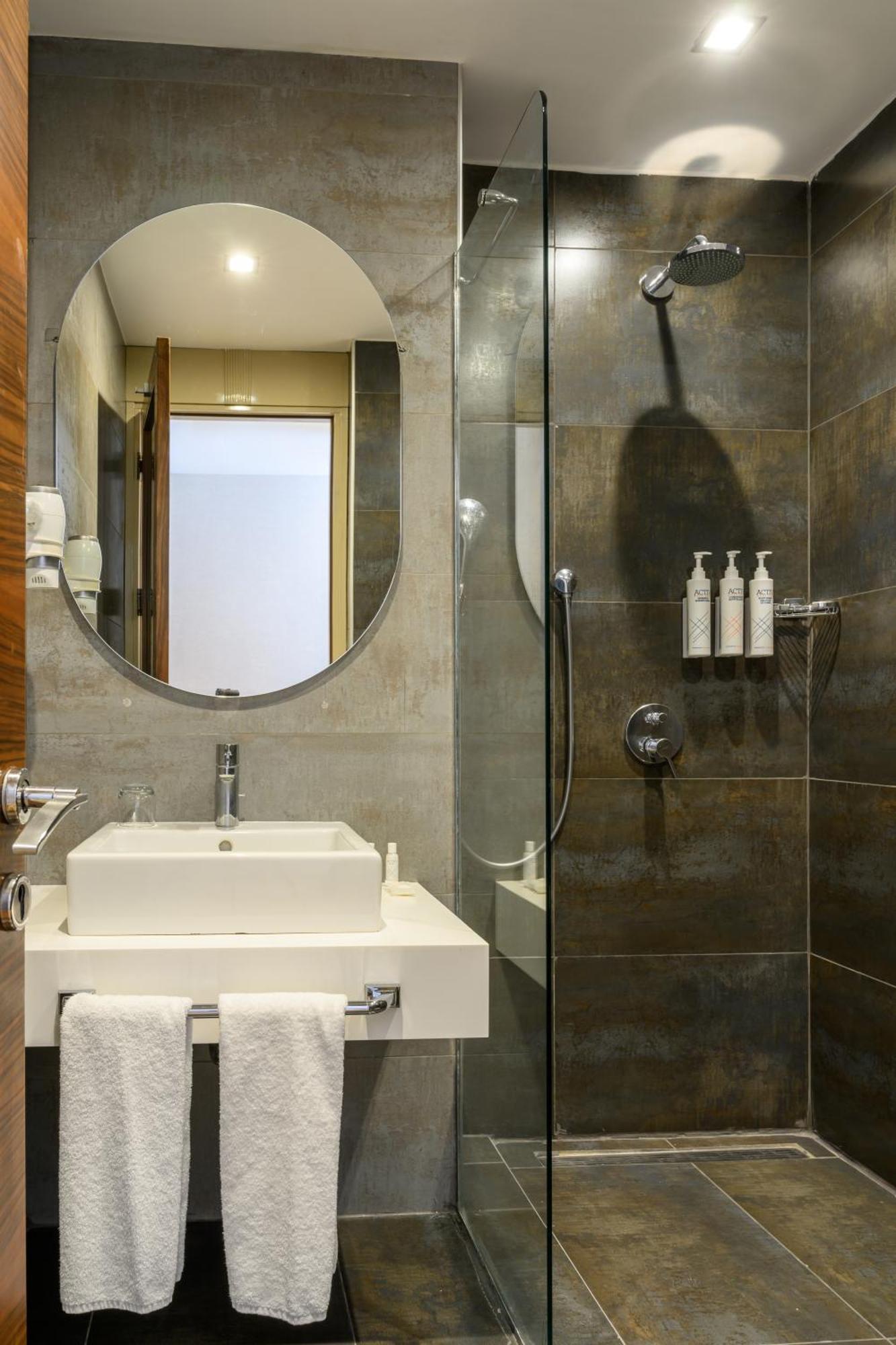 Four Points Flex By Sheraton Istanbul Taksim Square Extérieur photo