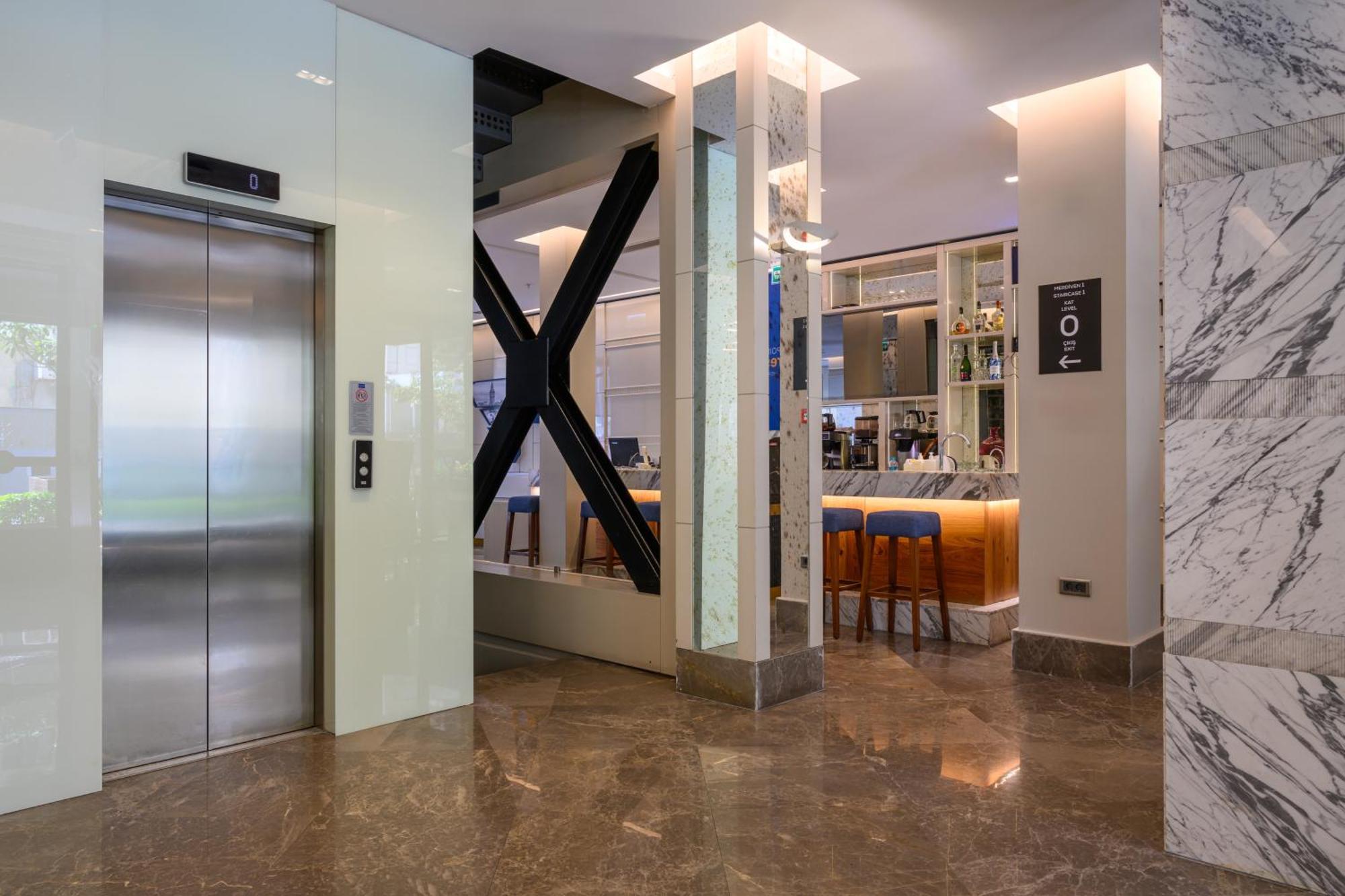 Four Points Flex By Sheraton Istanbul Taksim Square Extérieur photo