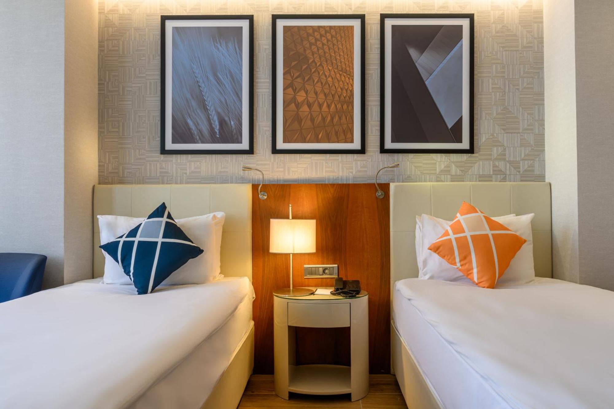 Four Points Flex By Sheraton Istanbul Taksim Square Extérieur photo