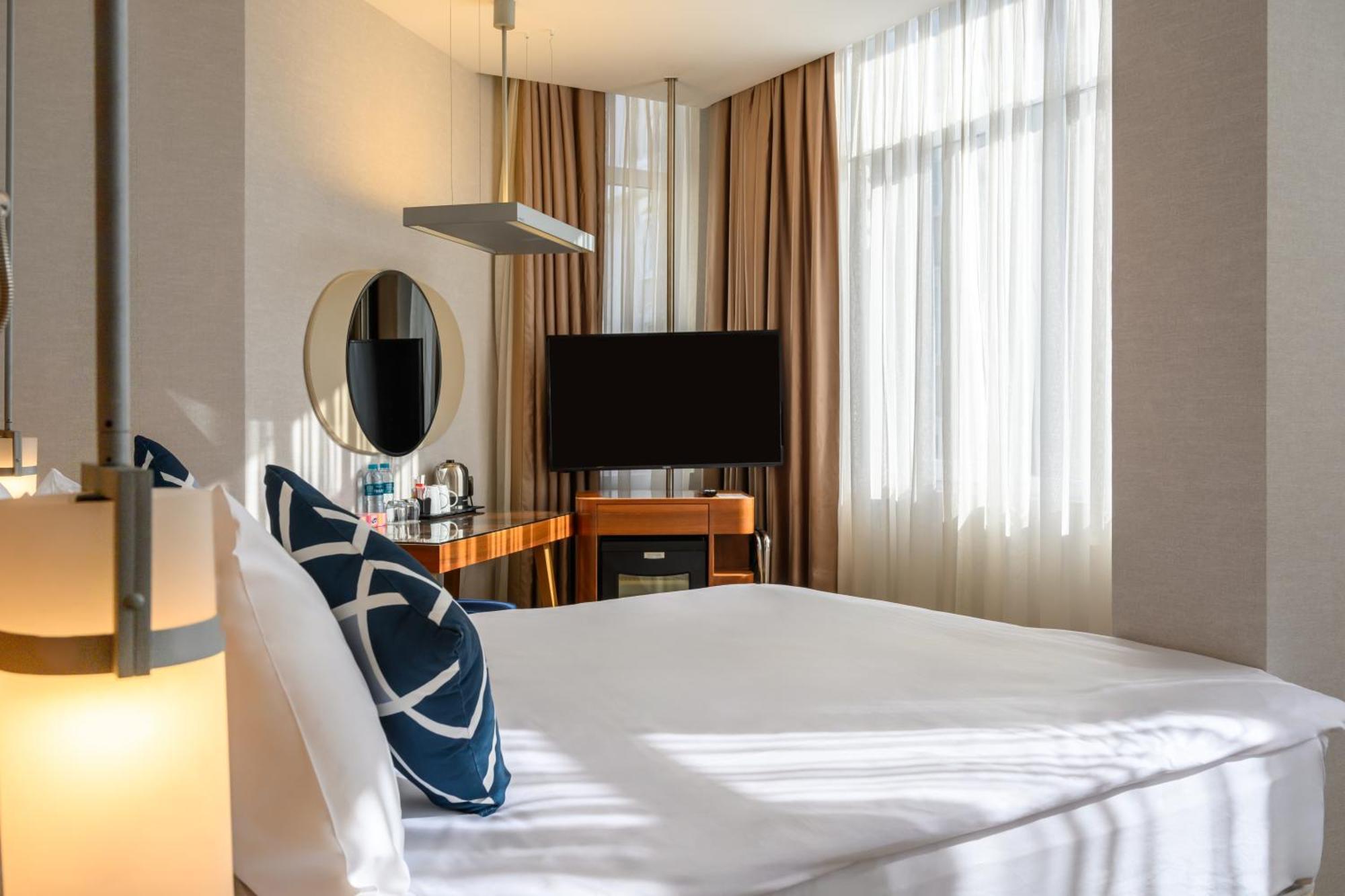 Four Points Flex By Sheraton Istanbul Taksim Square Extérieur photo