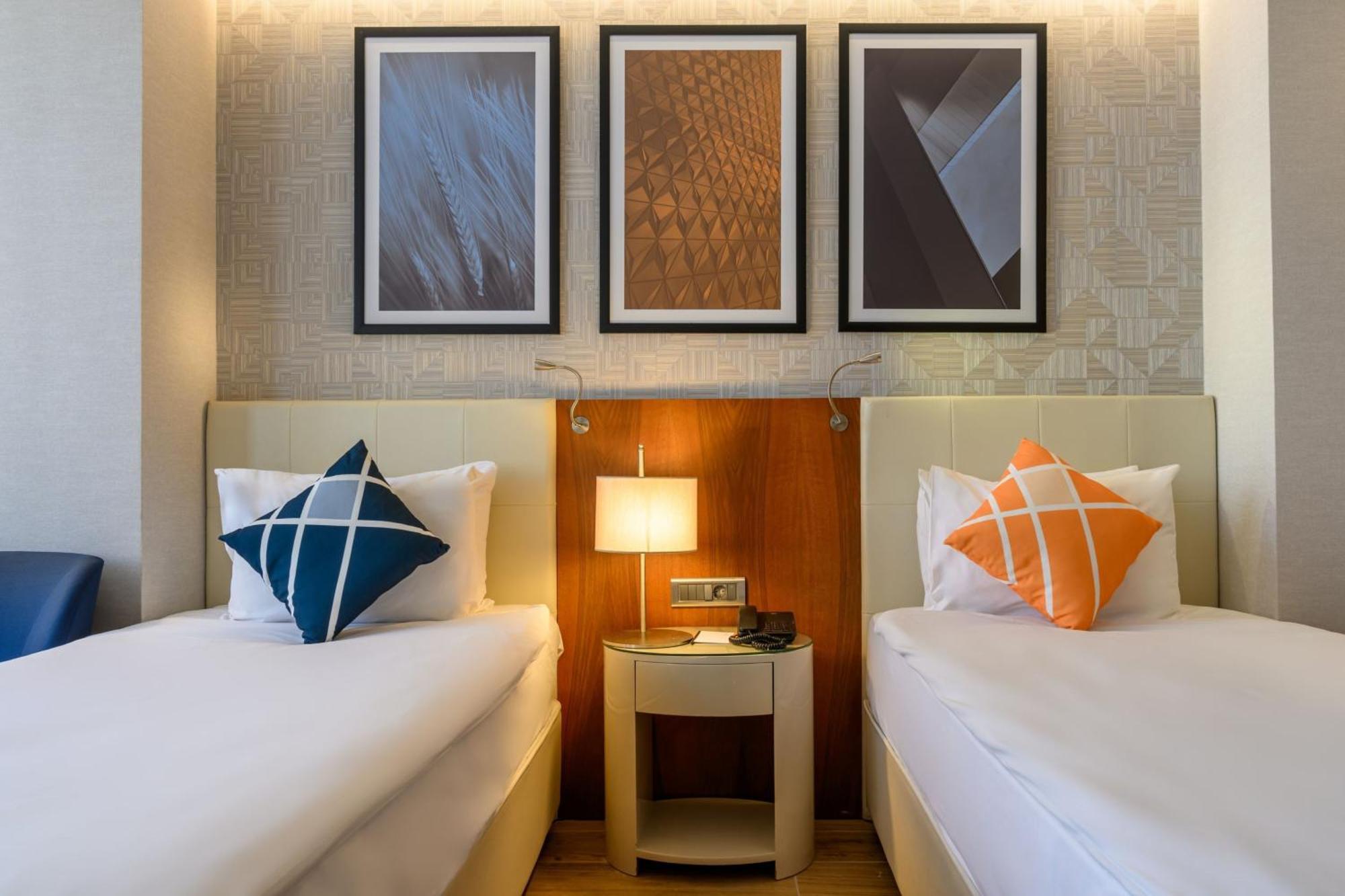 Four Points Flex By Sheraton Istanbul Taksim Square Extérieur photo