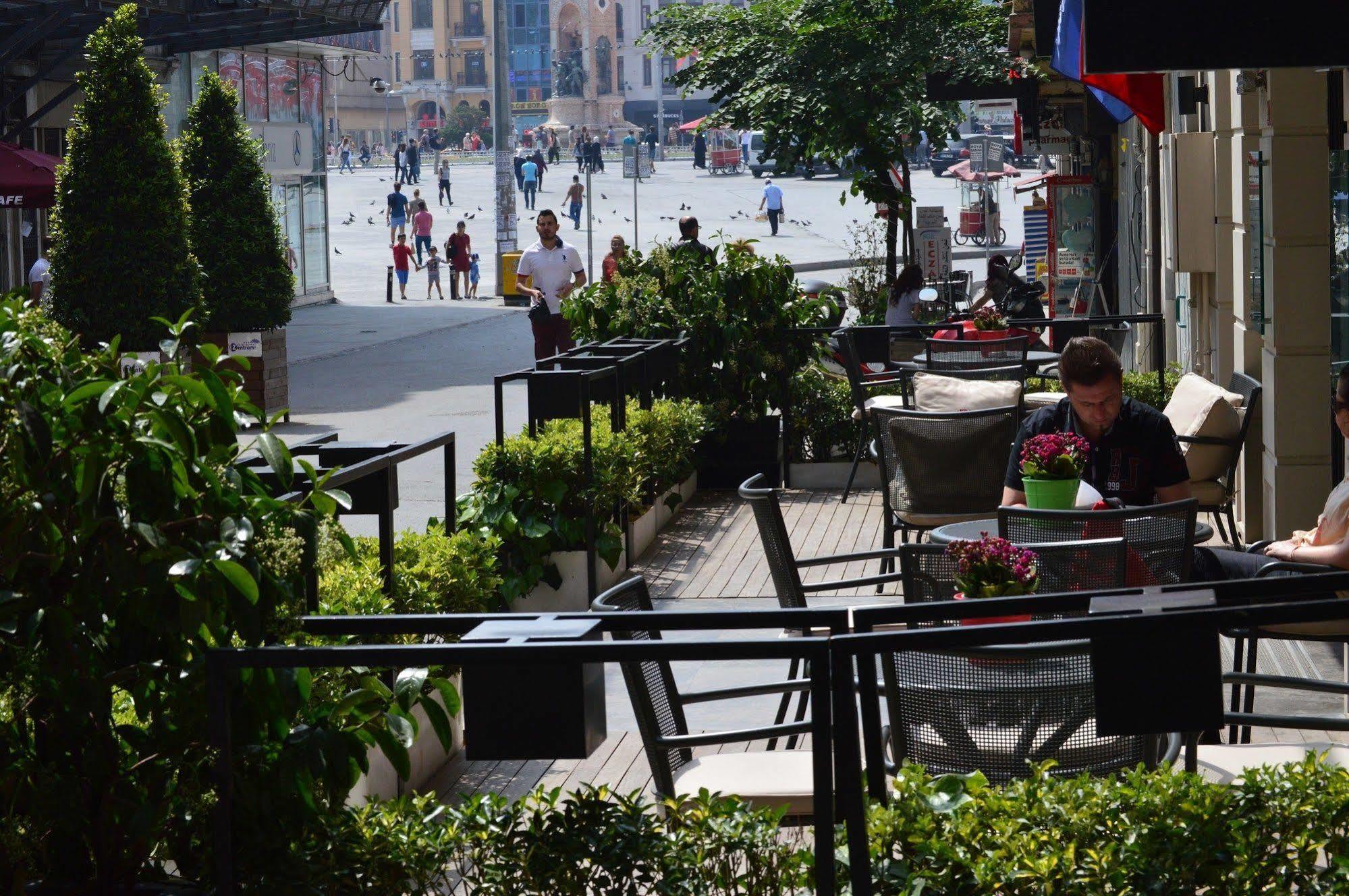Four Points Flex By Sheraton Istanbul Taksim Square Extérieur photo